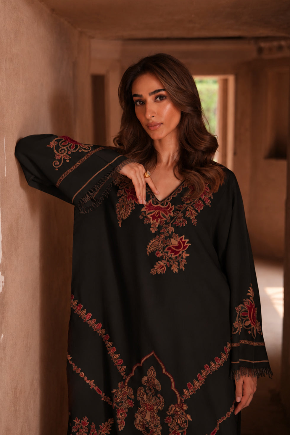 Nazneen - Black
